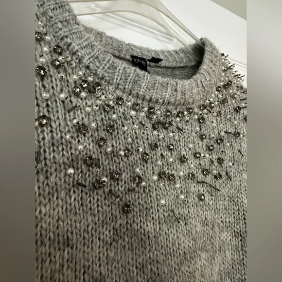 Simons Icône Beaded Sweater Size XL – Worn Once – Retail $100 – Selling for $30 - Picture 2 of 5